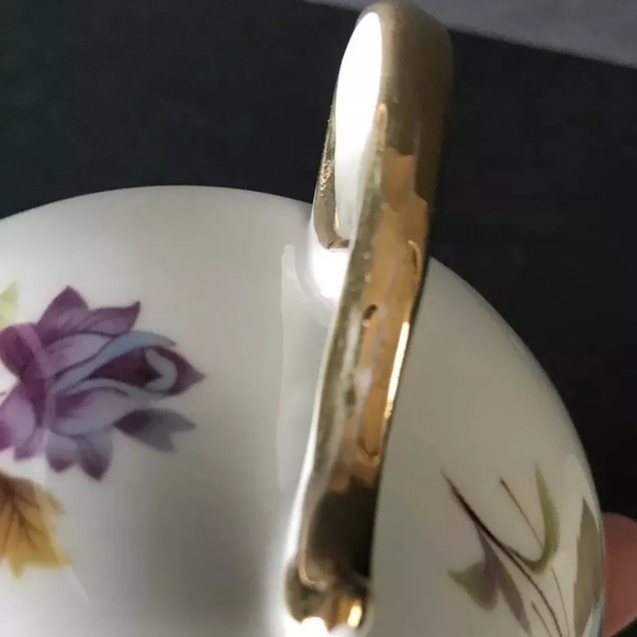 Royal Sutherland Teacup & Saucer - Picture 5 of 8